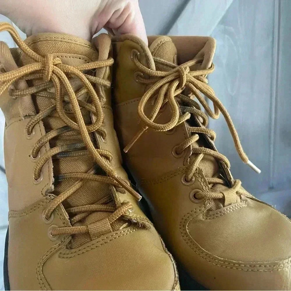 Nike Manoa LTR Big Kids' Boots Tackle Cold Wet Weather Size 4.5 Youth - Picture 13 of 17